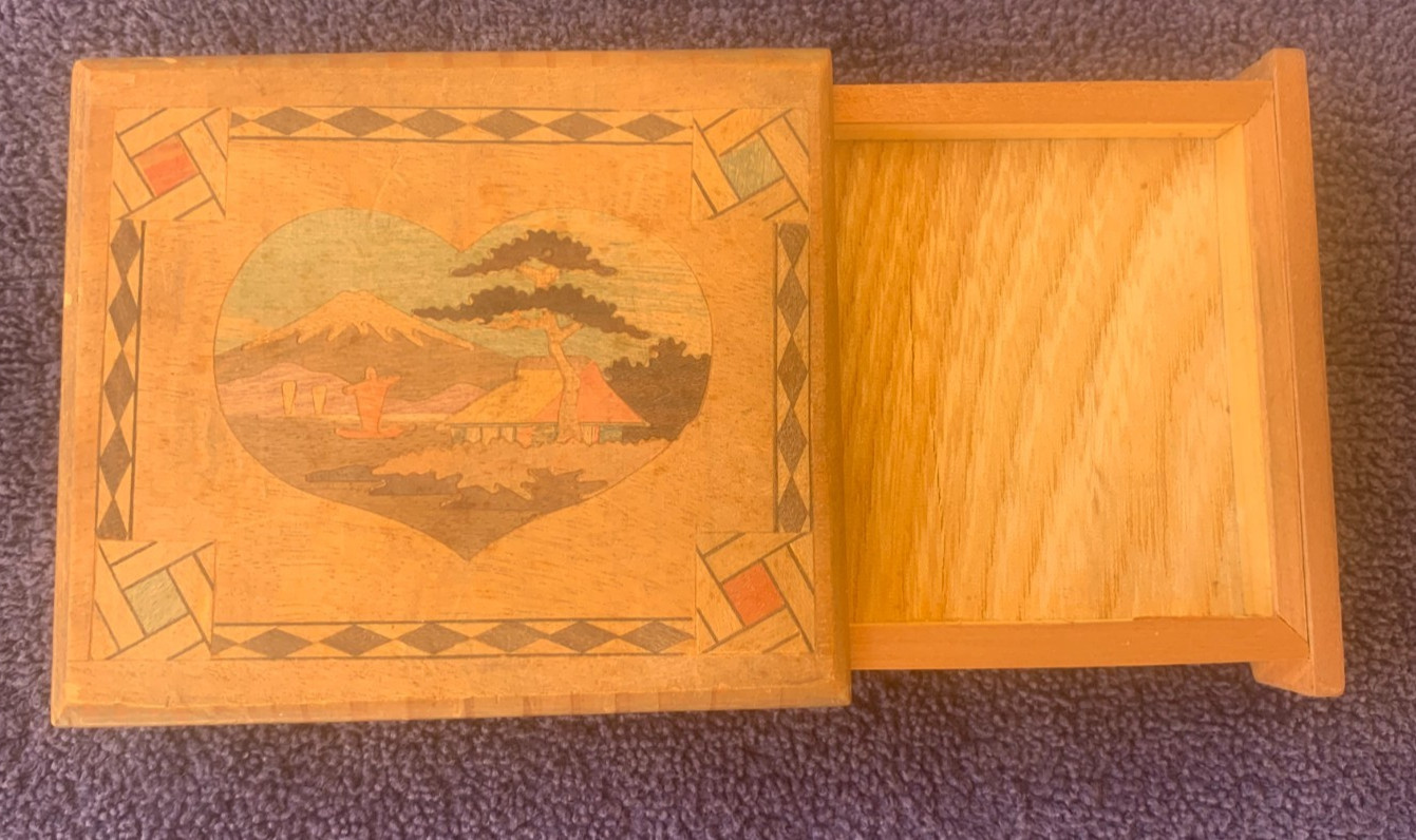 Vintage Japanese Inlaid Wood Secret Drawer Himitsu-Bako Box 1940's Mt Fuji READ