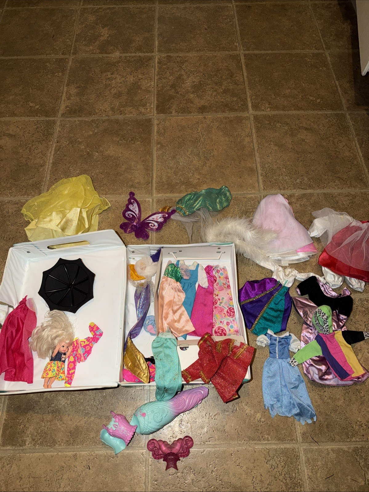 Disney Ariel Doll Case 1992 Tyco Barbie The Little Mermaid Lot W Clothes Kelly