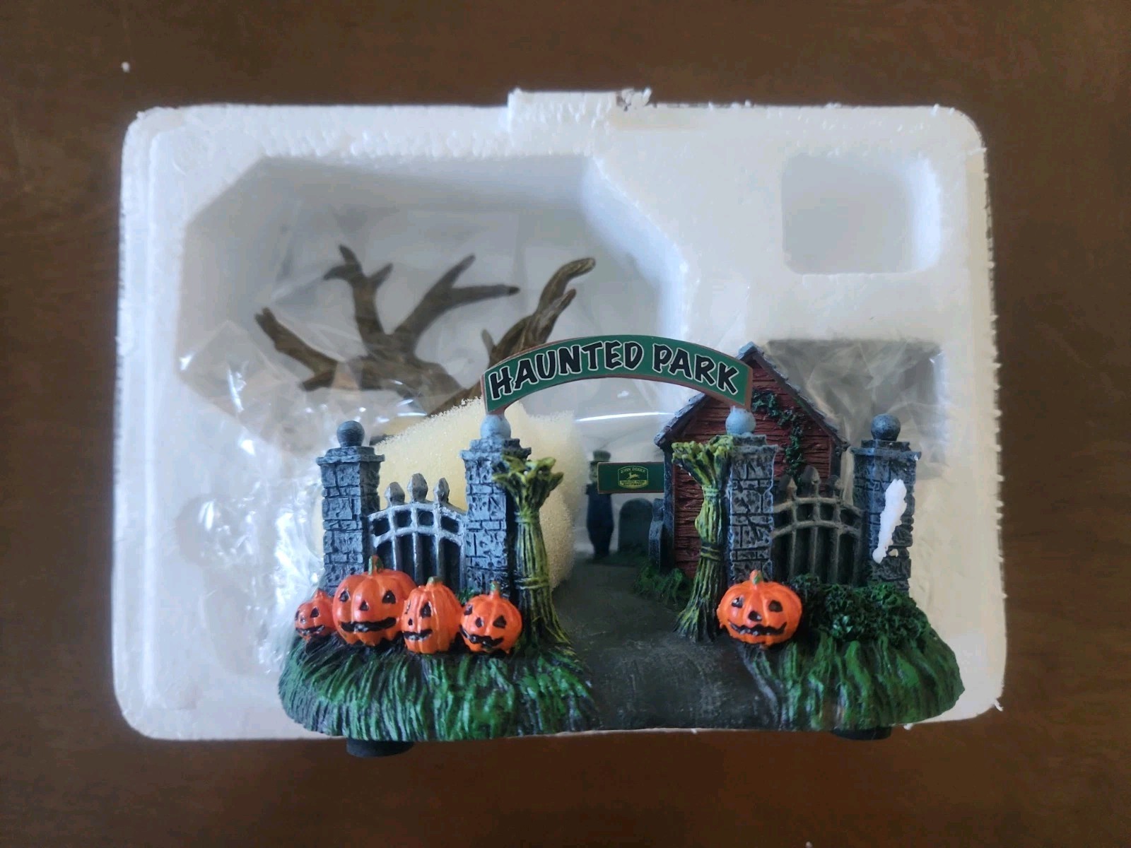 Rare 💎 Hawthorne Village: John Deere Haunted Park: Halloween Collection 