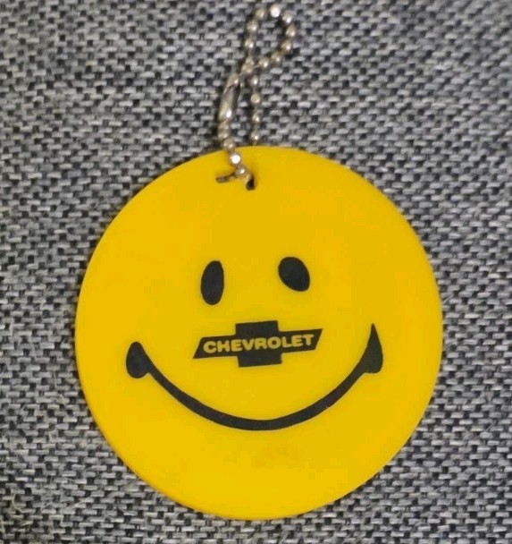 Plastic Chevrolet Chevy Car Vintage Advertising Keychain Yellow Smiley Face 3 Plastic Chevrolet Chevy Car Vintage Advertising Keychain Yellow Smiley Face 3