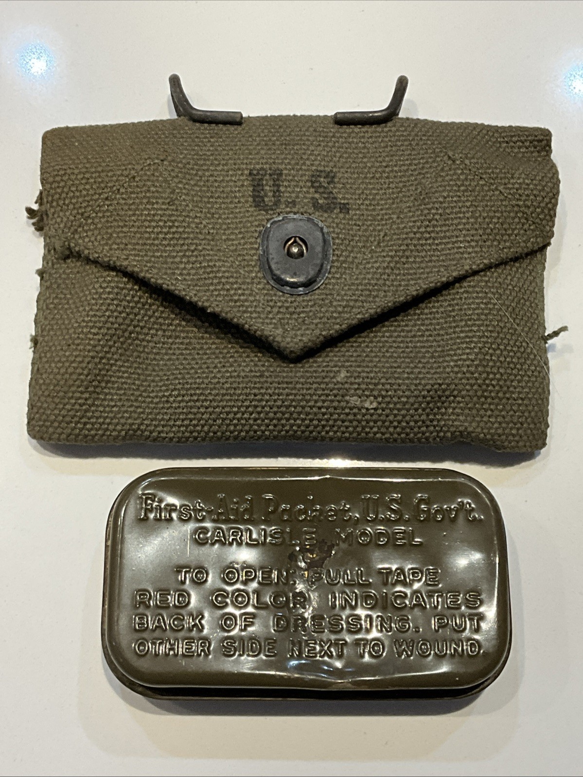 1945 Original WWII US Army First Aid Pouch Model M-1942 OD7 Metal Carlisle Pack