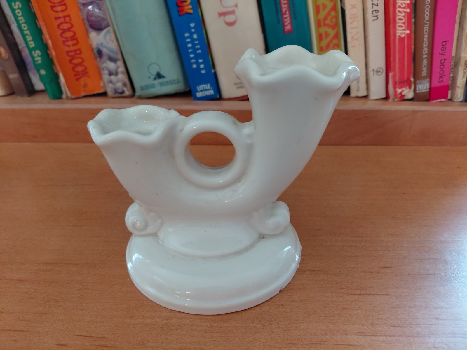 Vtg Abingdon Ceramic Off White  Double Candle Holder, marked 575