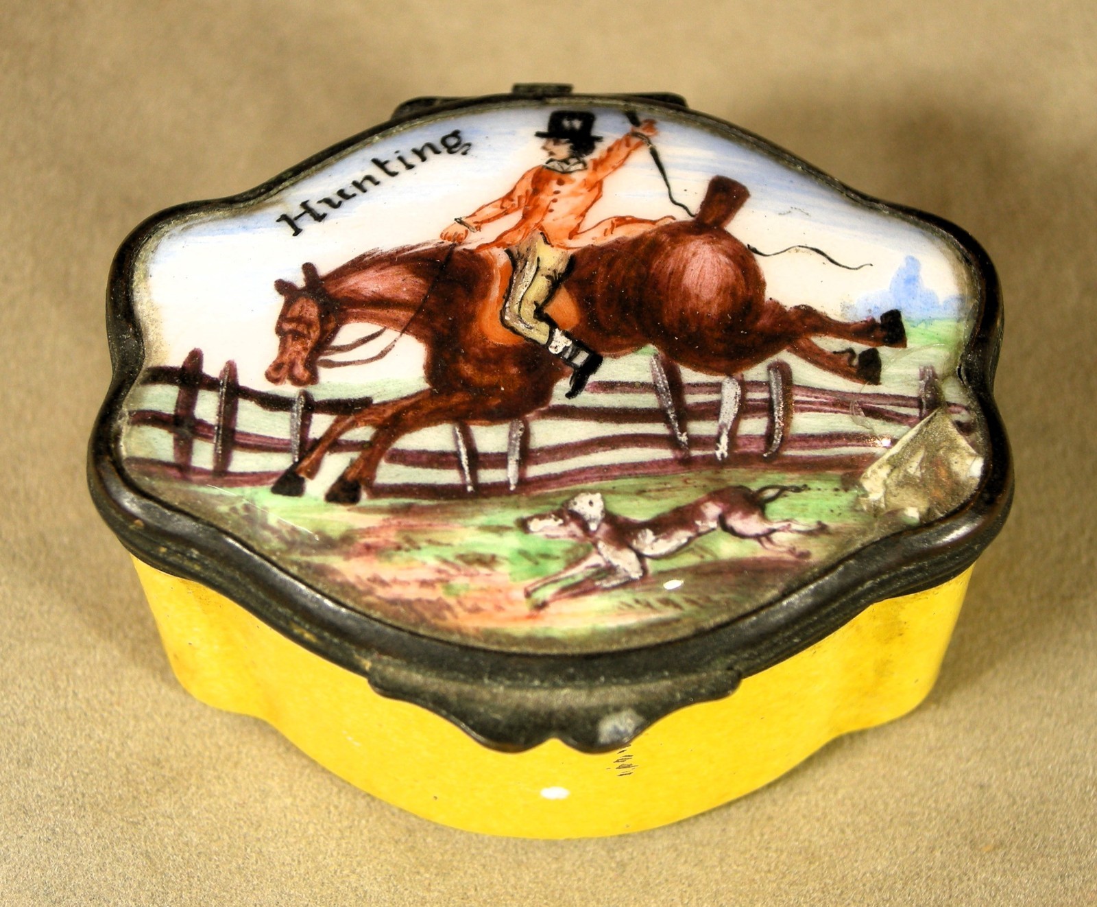 English Georgian Style Enamel Patch Box with Fox Hunting Rider c1890 by Edme Sam English Georgian Style Enamel Patch Box with Fox Hunting Rider c1890 by Edme Sam