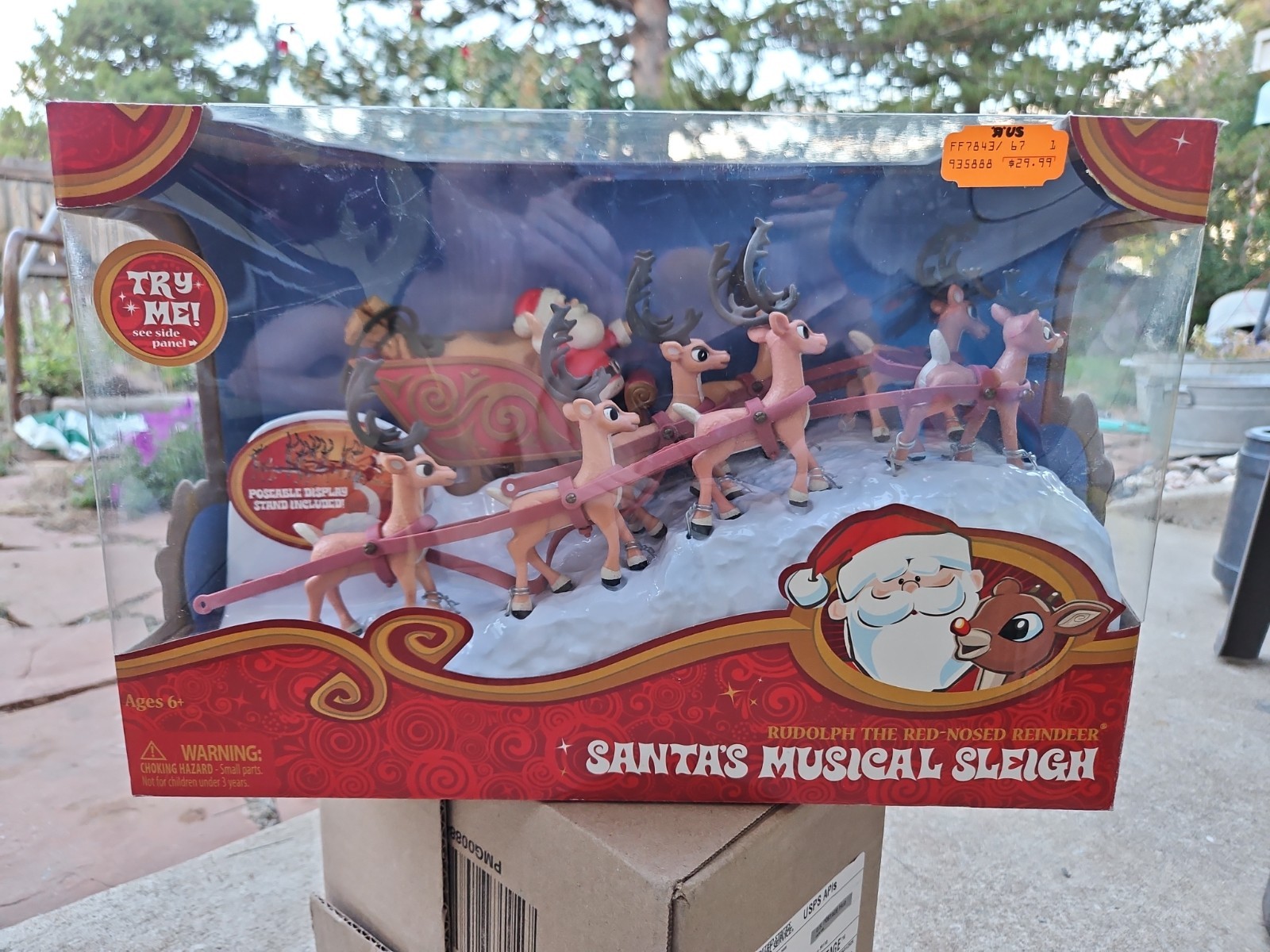Rudolph the Red-Nosed Reindeer Forever Fun Santa's Musical Sleigh Figure Set New