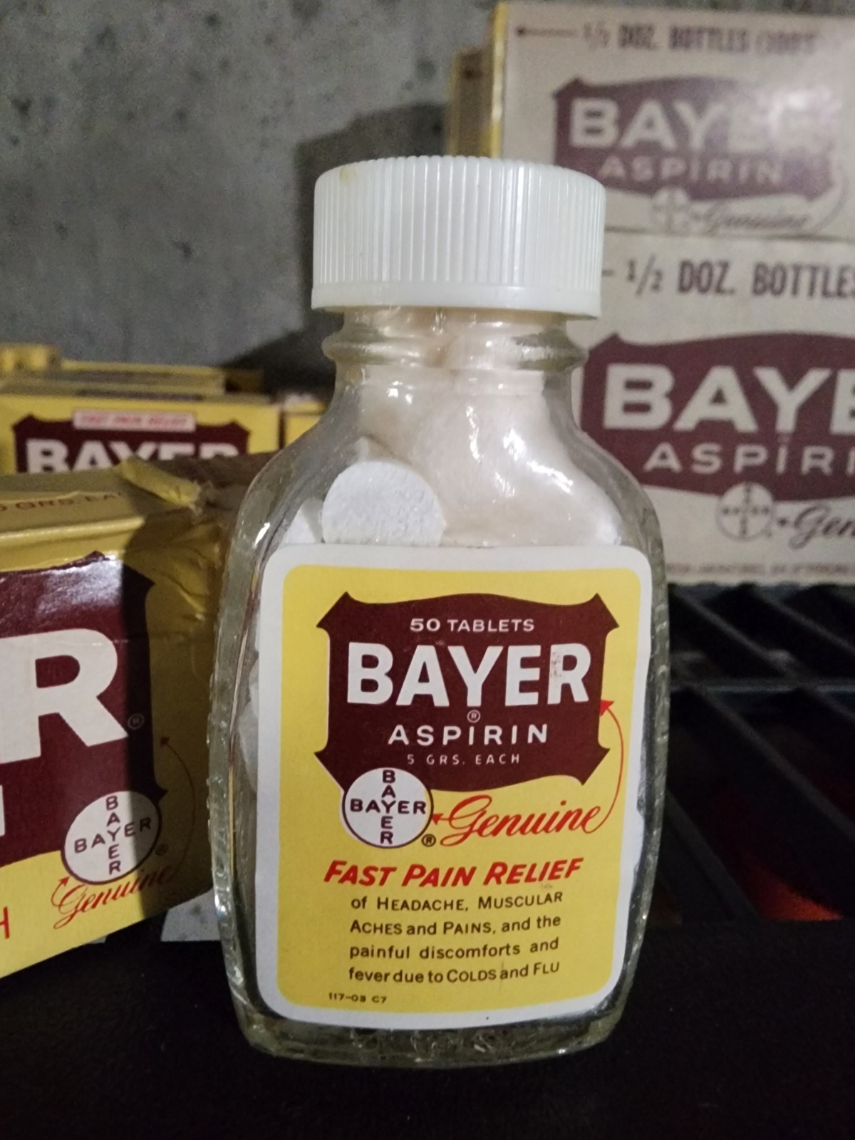 Vintage Bayer Glass Aspirin Bottle Full 50 ct. 