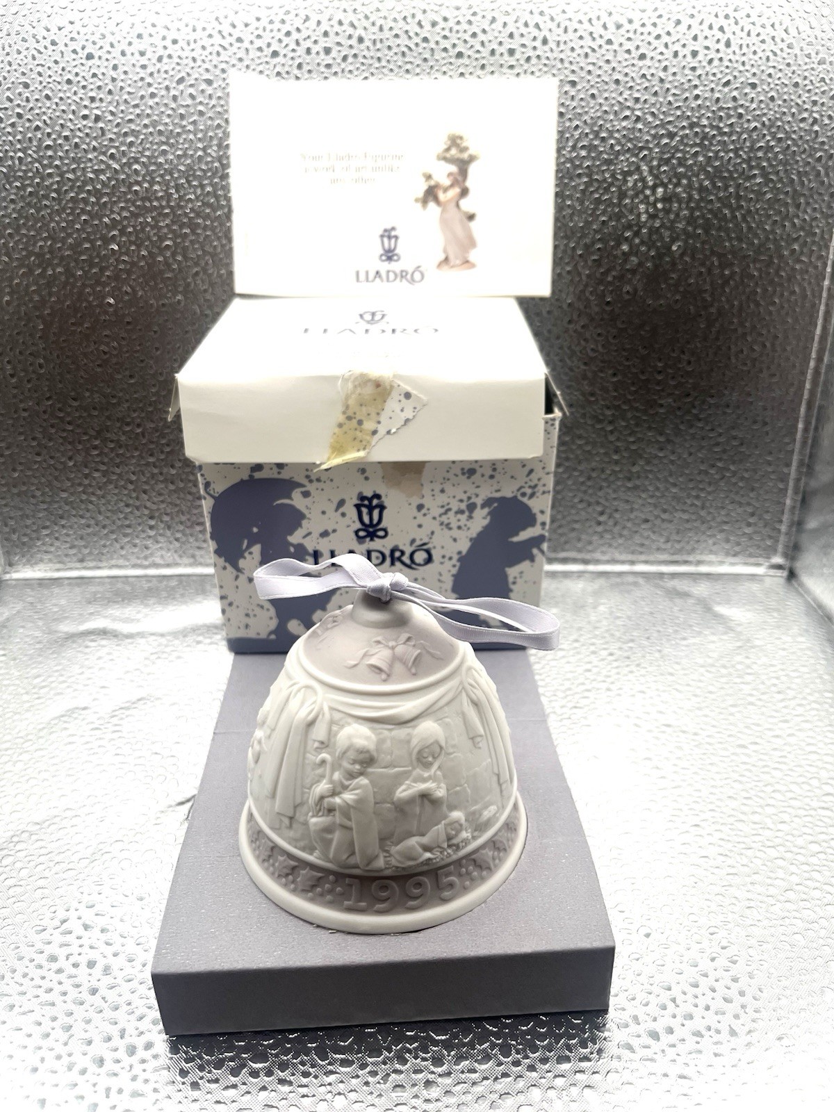 Vintage 1995 LLADRO Handmade White Porcelain Christmas Bell Ornament with Box Vintage 1995 LLADRO Handmade White Porcelain Christmas Bell Ornament with Box