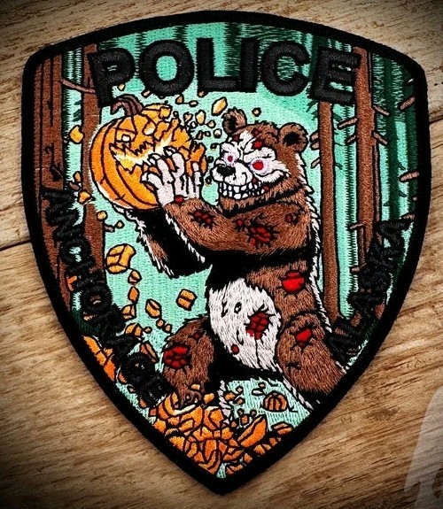Patch ~ ALASKA AK ANCHORAGE POLICE HALLOWEEN EDITION VERY LIMITED Patch ~ ALASKA AK ANCHORAGE POLICE HALLOWEEN EDITION VERY LIMITED