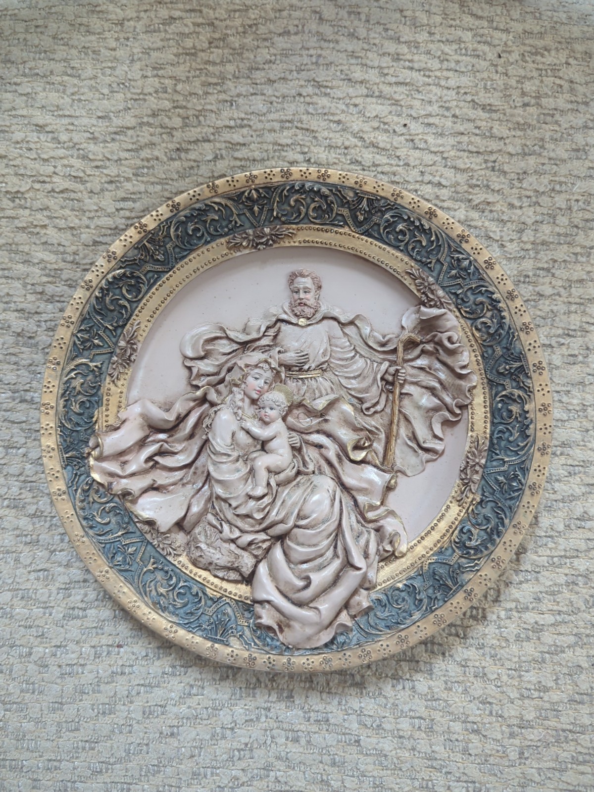Renaissance Gold-Trim Embossed Holiday Nativity Decorative Plate Collectible Renaissance Gold-Trim Embossed Holiday Nativity Decorative Plate Collectible