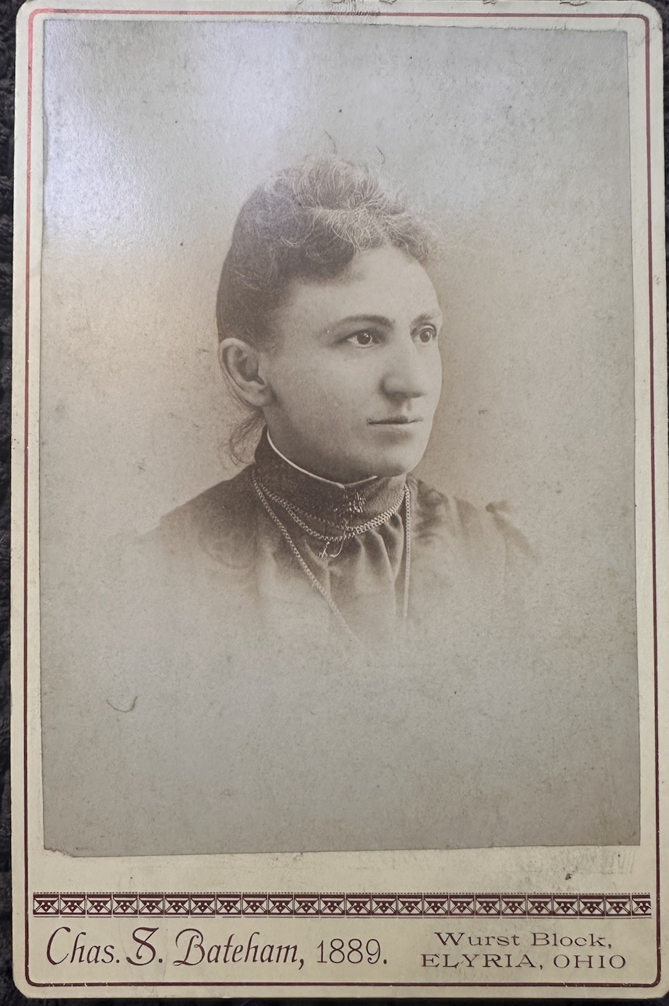 1889 Antique Cabinet Card Woman Portrait Chas S Bateham Elyria Ohio Photographer