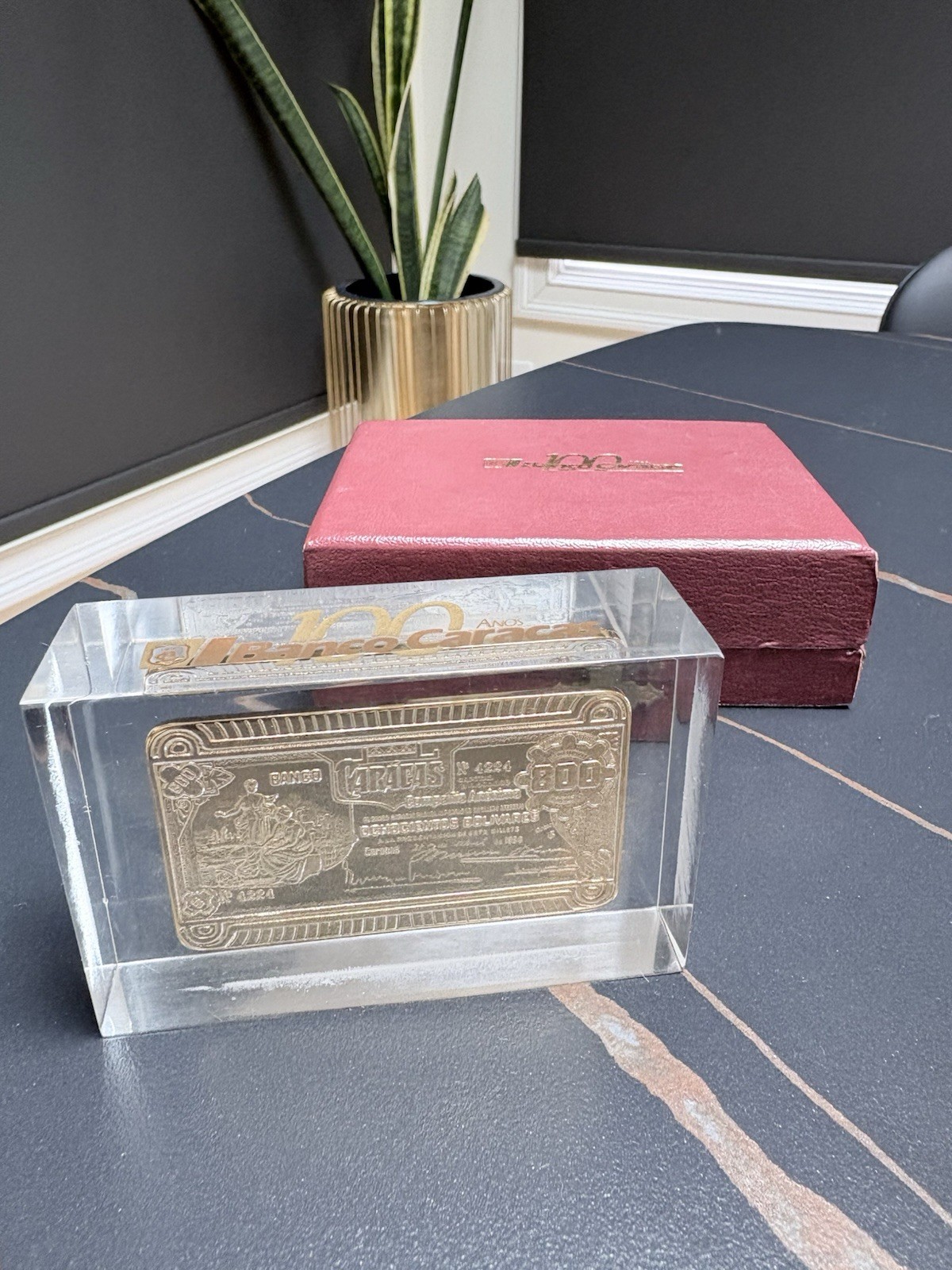 Vintage Banco Caracas 1893 800 Bolivares Gold Plated Ingot Acrylic Paperweight