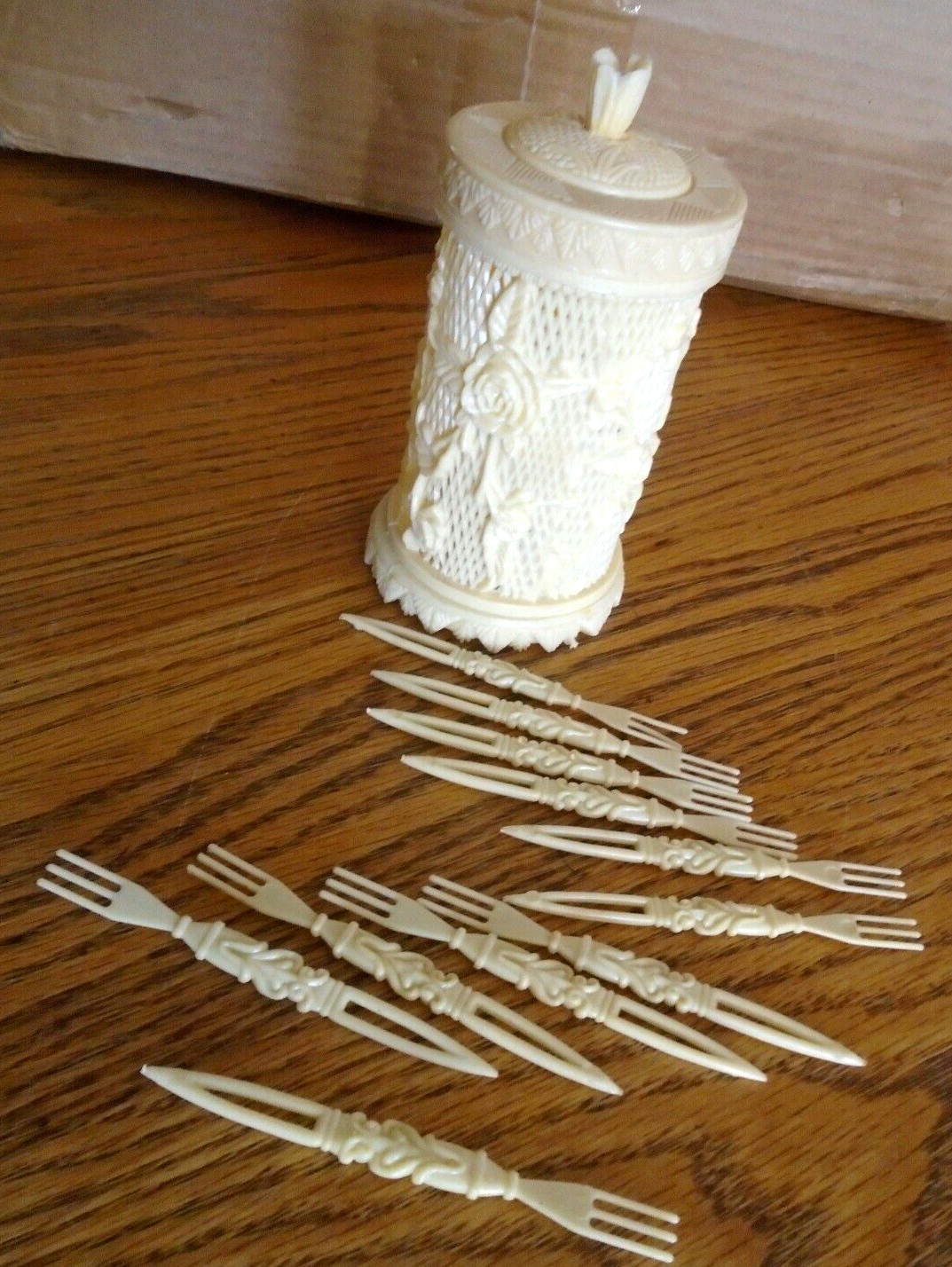Cocktail Celluloid Plastic Holder Canister & 11 Cocktail Barware Forks Picks