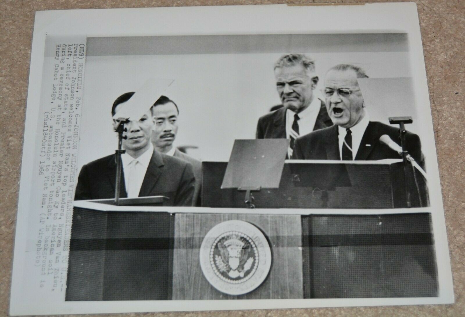 PRESIDENT LYNDON BAINES JOHNSON VINTAGE HAWAII VIETNAM ORIGINAL PRESS PHOTO 