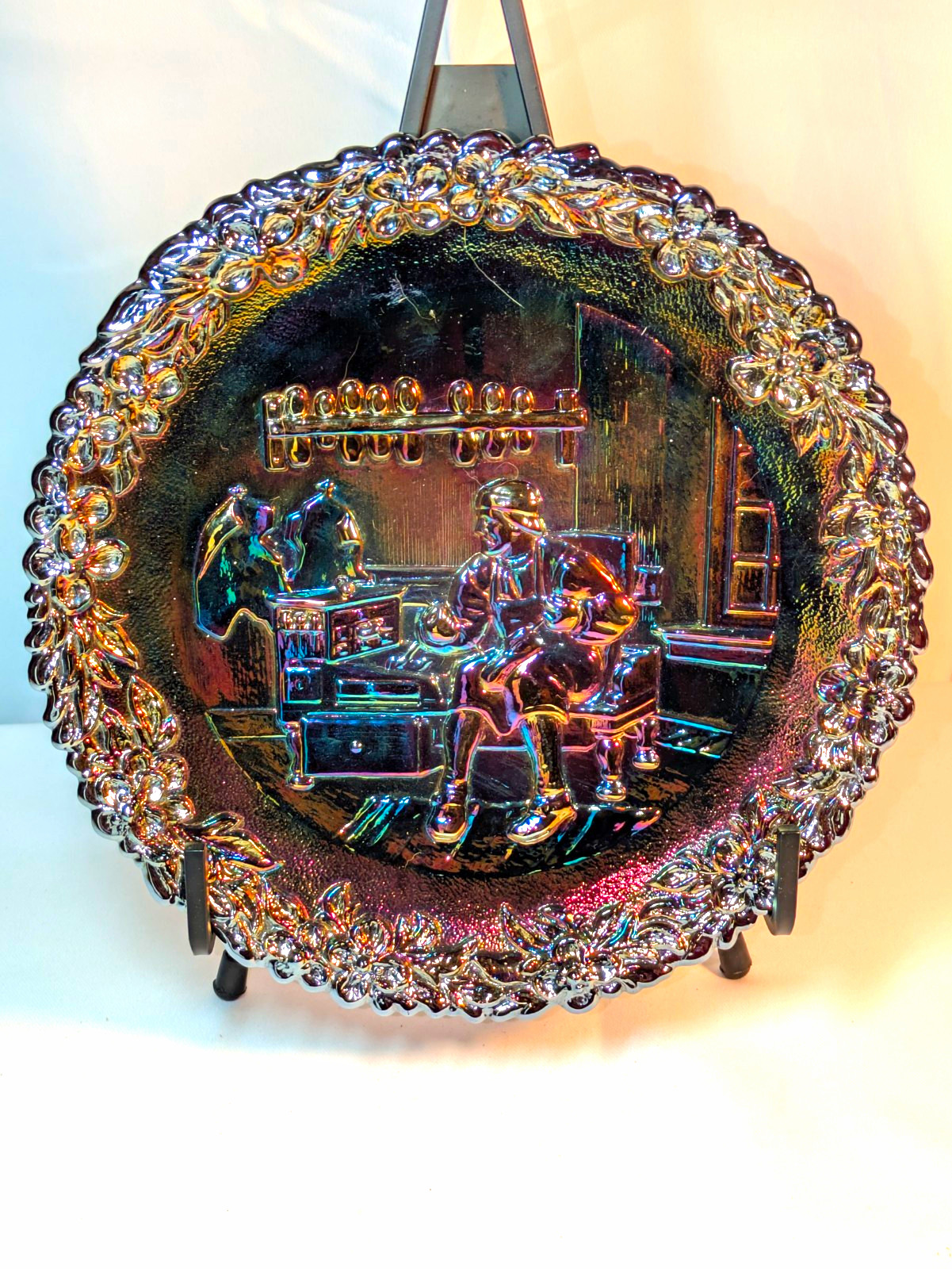 Fenton Amethyst Carnival Glass Plate 1973 Shoemaker Thomas Beard Craftsman No 4