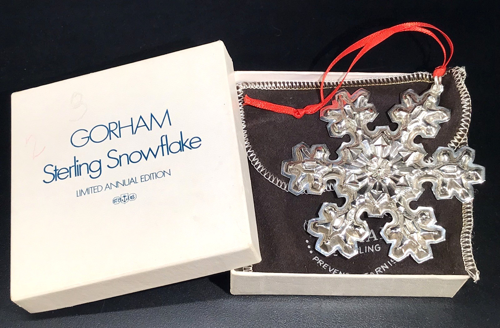1976 GORHAM STERLING SILVER SNOWFLAKE ORNAMENT 7th EDITION BOX POUCH 23g 1976 GORHAM STERLING SILVER SNOWFLAKE ORNAMENT 7th EDITION BOX POUCH 23g