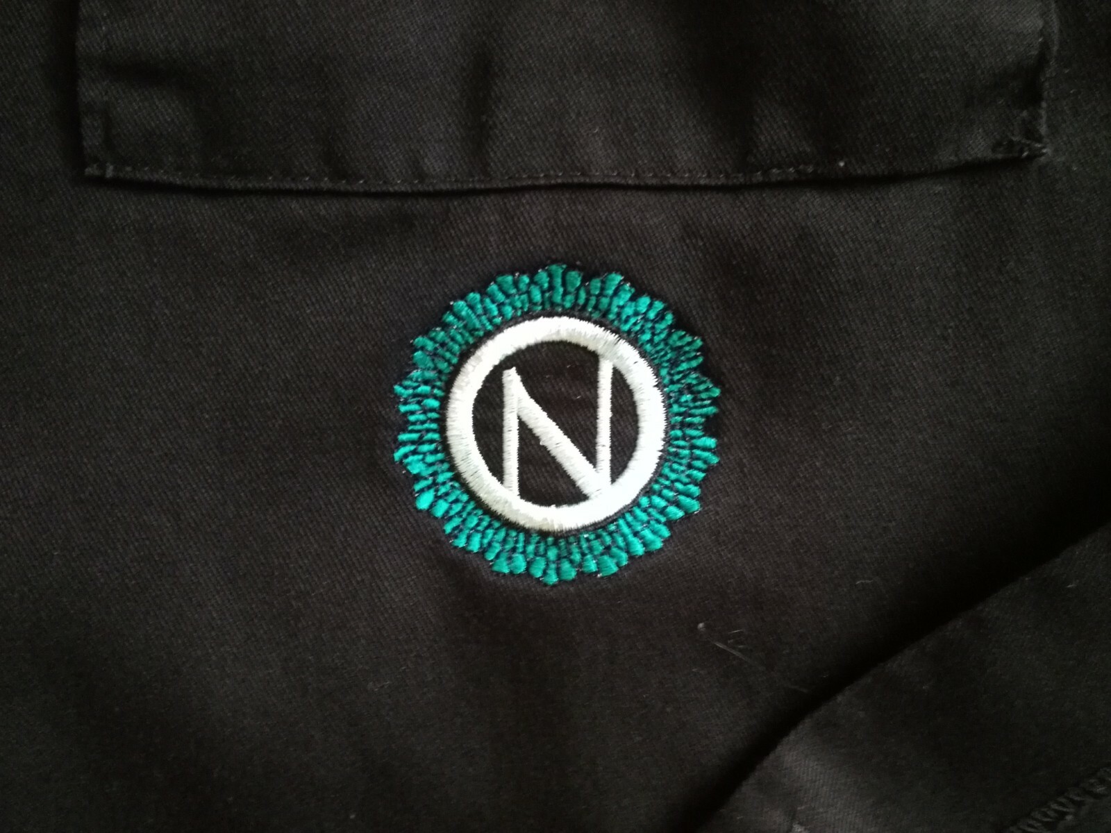 Ninkasi Brewing Bend OR Craft Beer Brewing Button Work Shirt Mens Size Large L