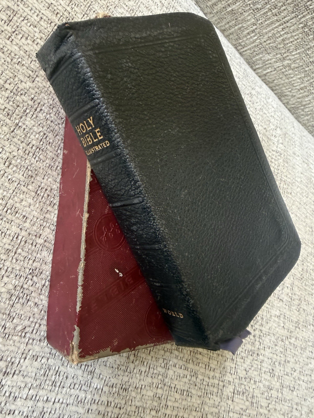 Antique World Bible KJV Original Tongues Conform Edition 1611 Gold Leaf Leather Antique World Bible KJV Original Tongues Conform Edition 1611 Gold Leaf Leather