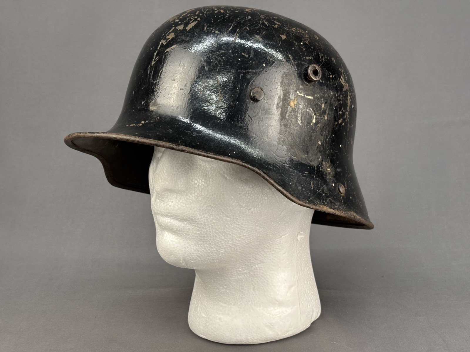 WW1 German M16 Helmet Stahlhelm SI 66, Black, Broken Chinstrap, Minor Damage