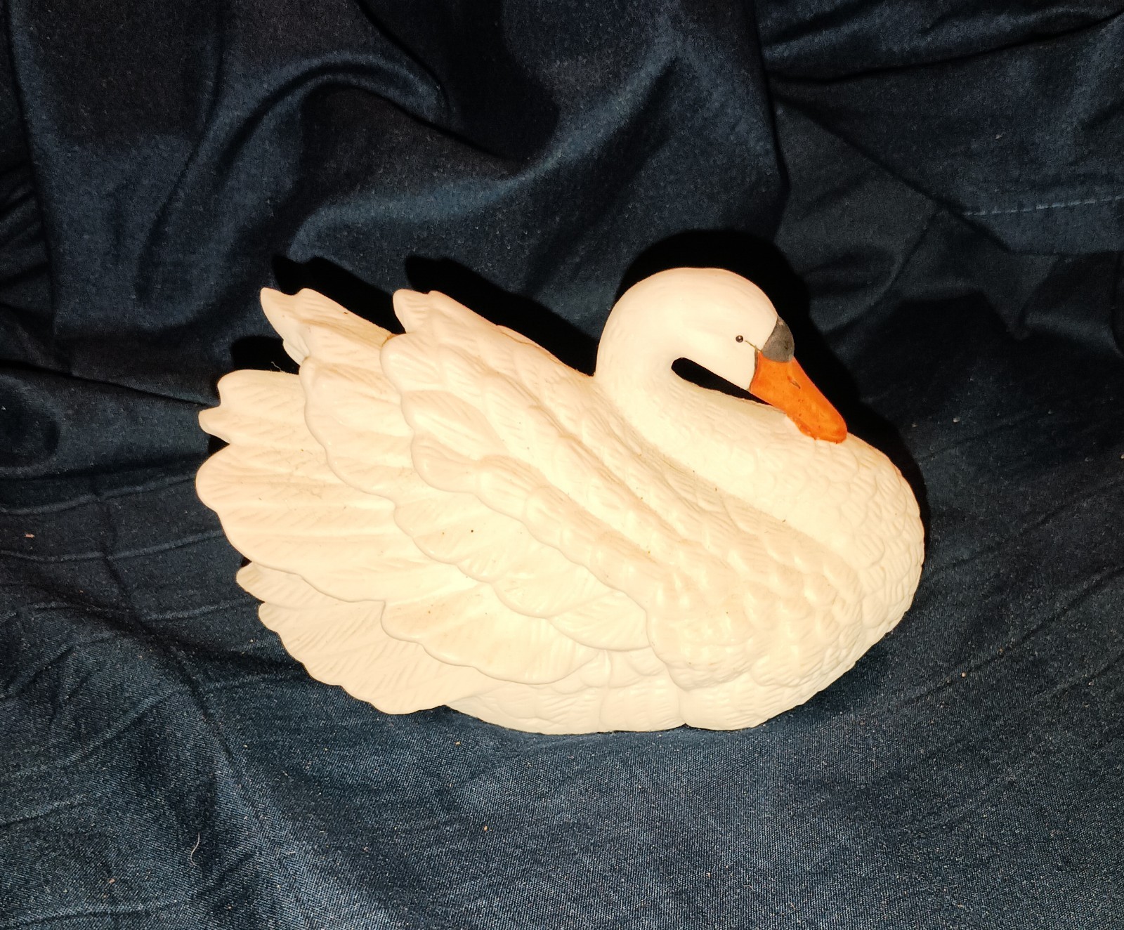 Vintage Royal Heritage Porcelain /White Bisque Swan  Figurine Made in Taiwan