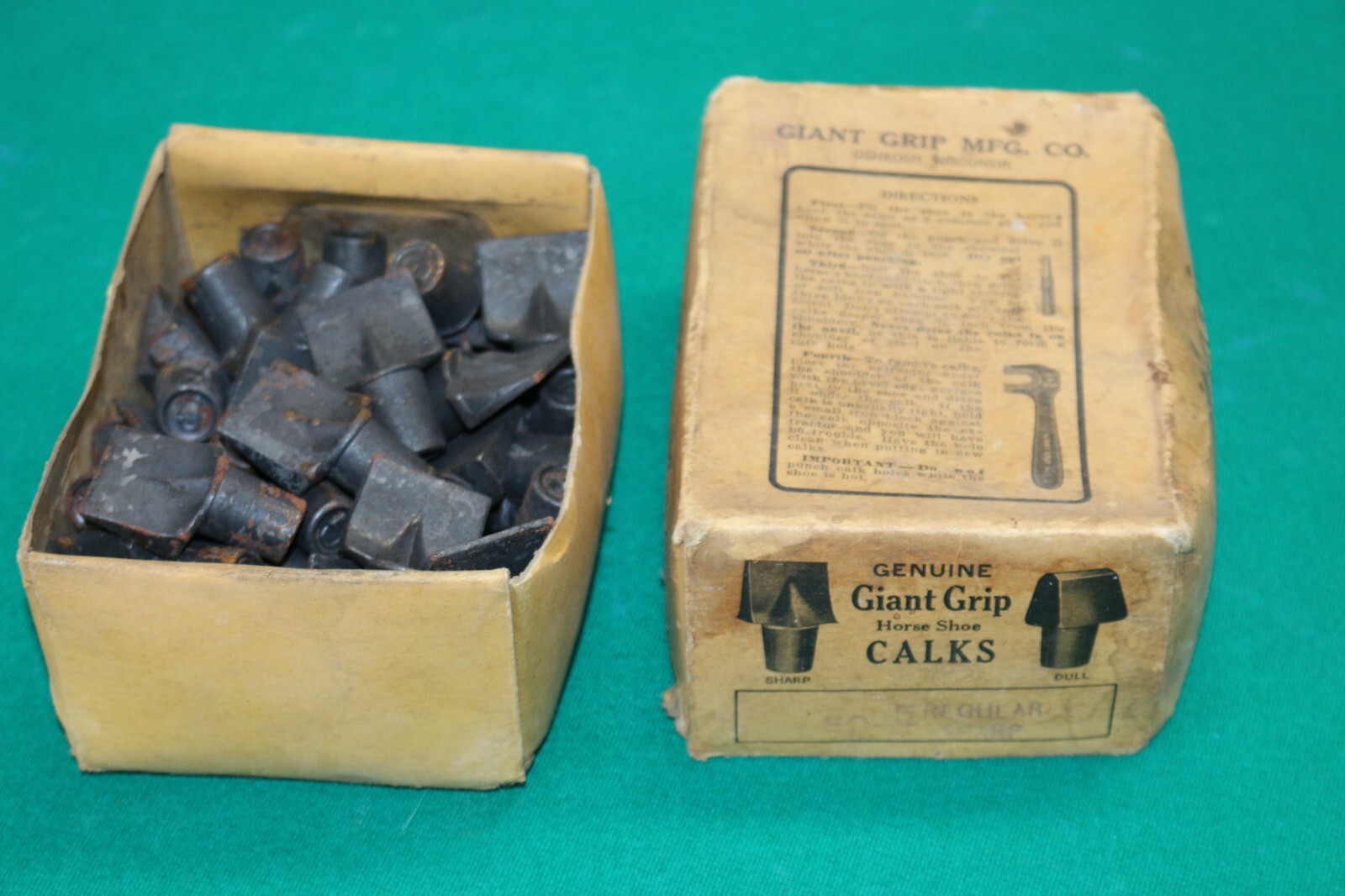 RARE FIND...antique Giant Grip Mfg. Co., Oshkosh Wisconsin horseshoe calks