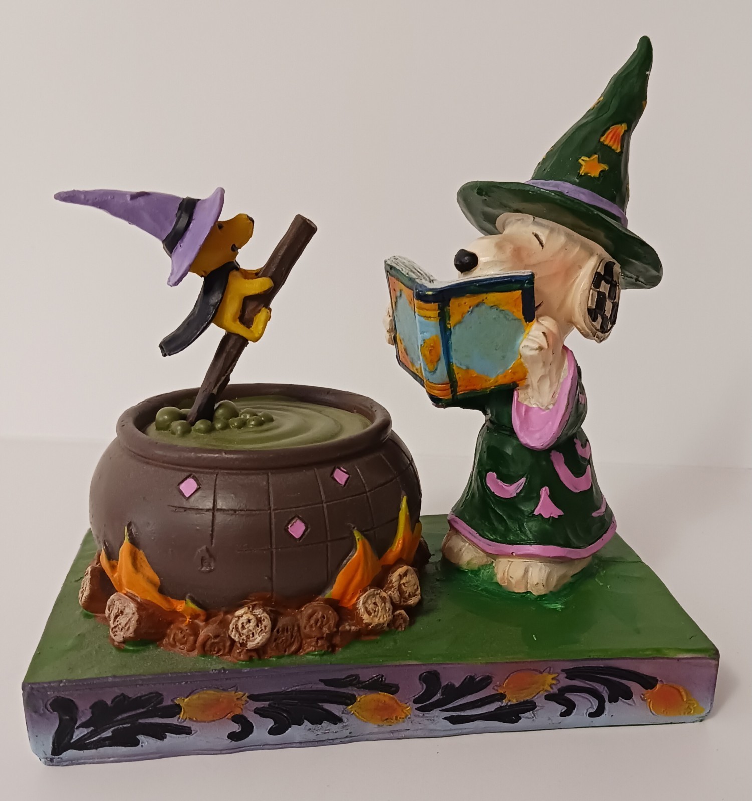 Snoopy And Woodstock Cauldron - Hand Painted - Resin Figurine - 