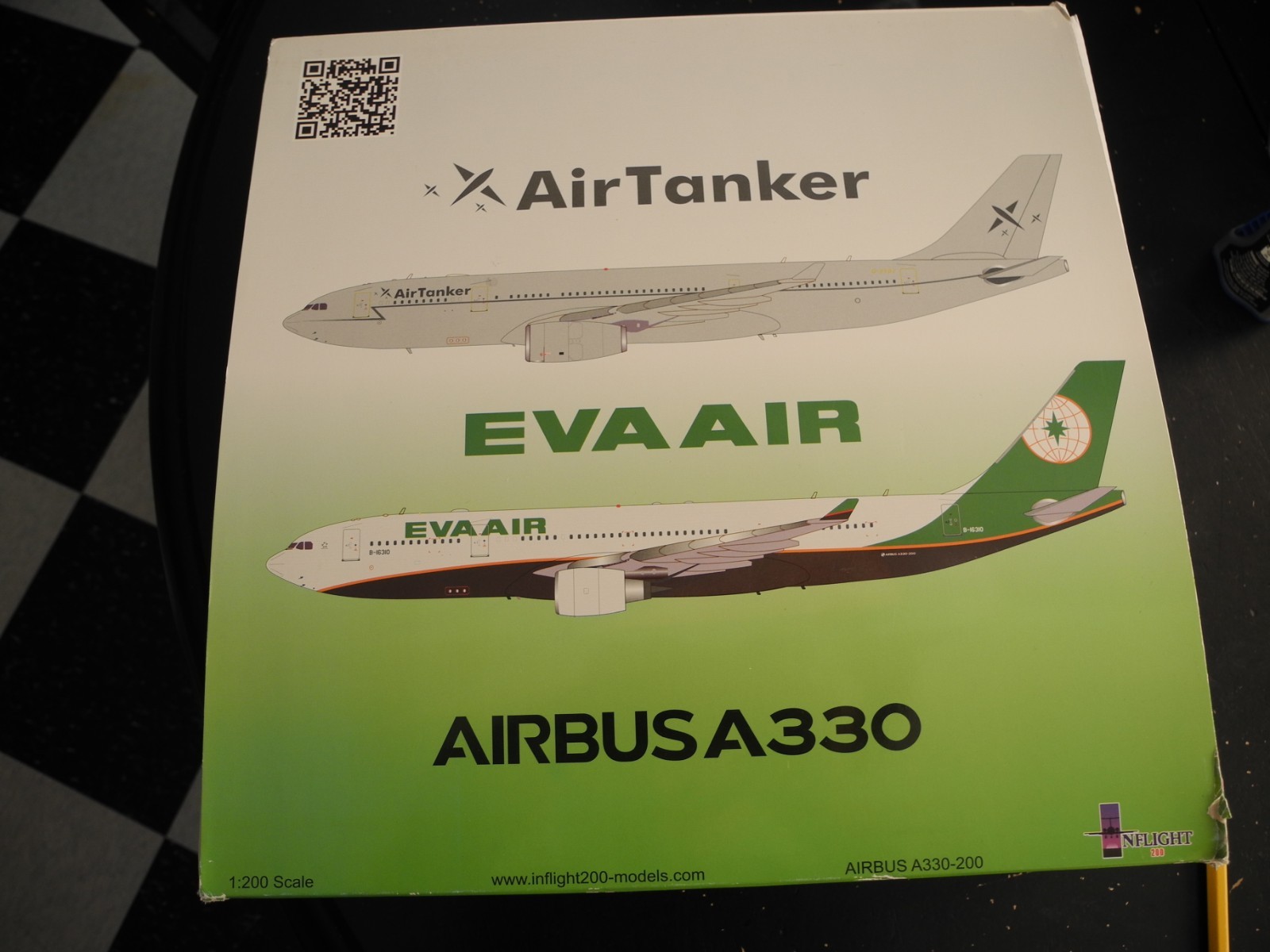 ULTRA RARE, Inflight AIRBUS A330 EVA AIR, Hard to Find, 1:200 Factory NEW