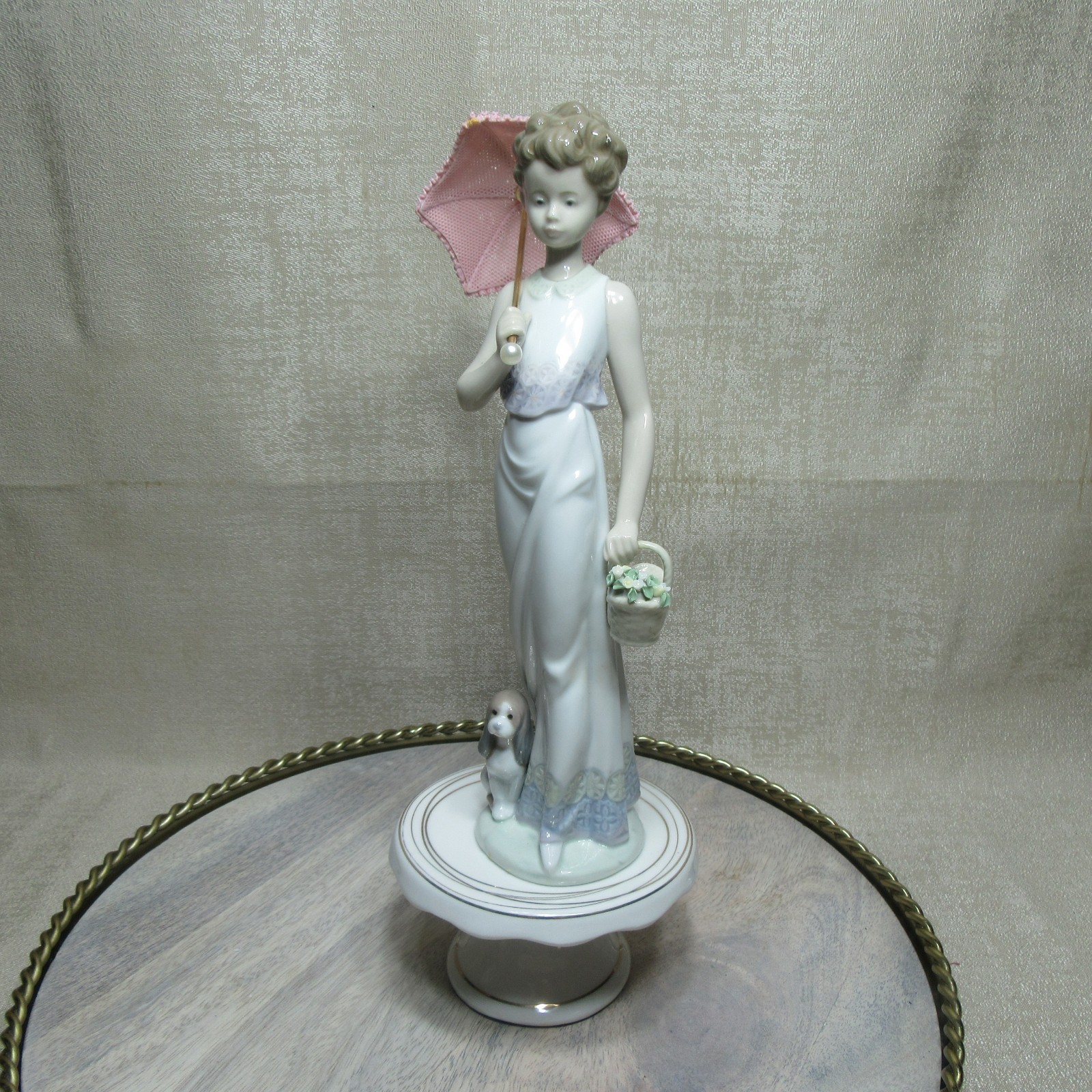 Lladro Garden Classic Woman #7617 Lady Parasol & Dog & Basket of Flowers 9\