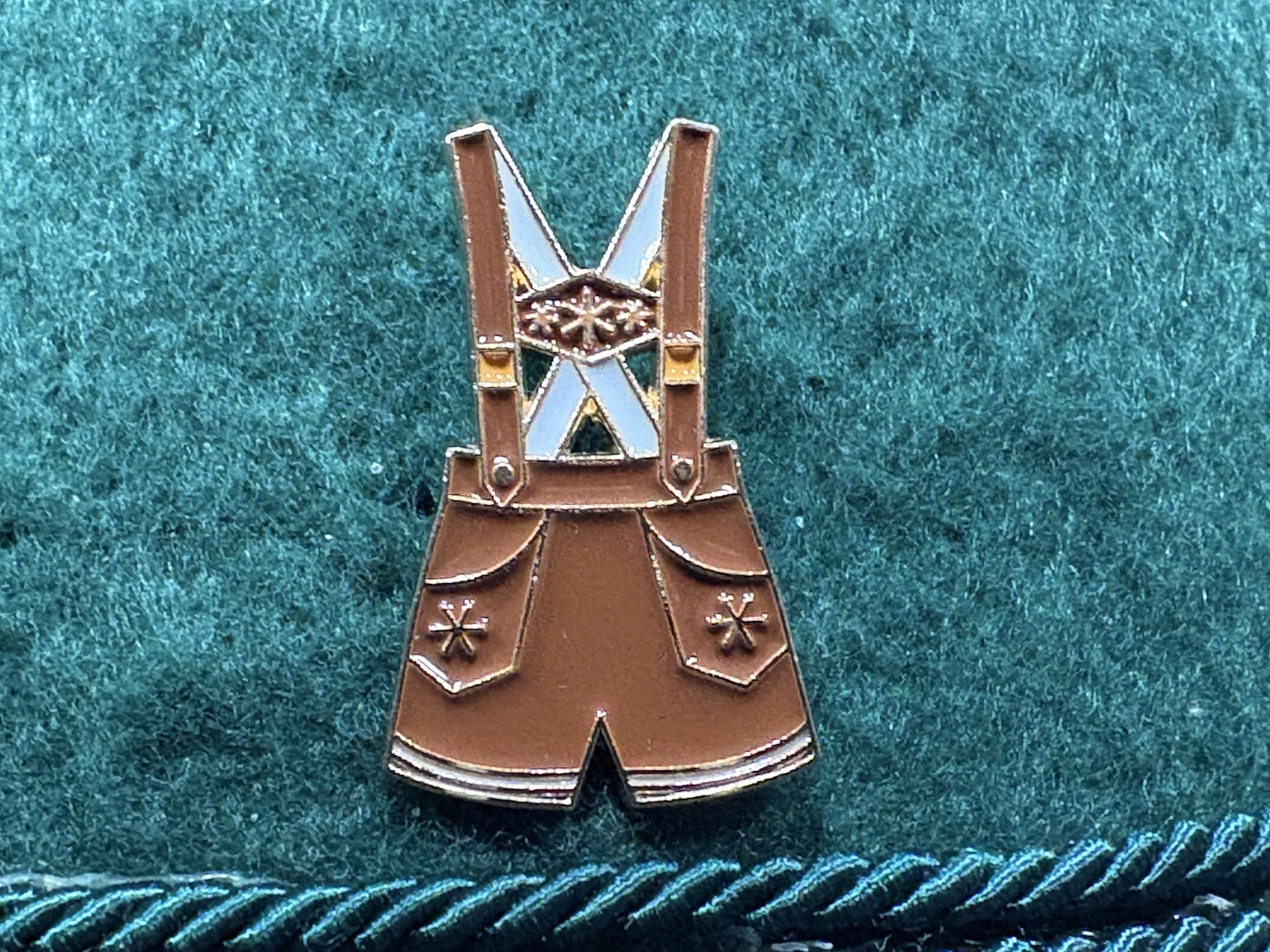 Lederhosen Bavarian Oktoberfest Hat Pin