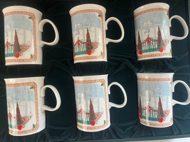 Box Set x 6 Gucci Christmas Mugs Made in England NICE