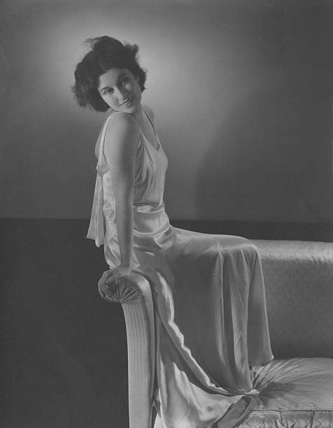 Actress Erin O\'Brien Moore in white satin sleeveless bias cut ev 1930s Old Photo