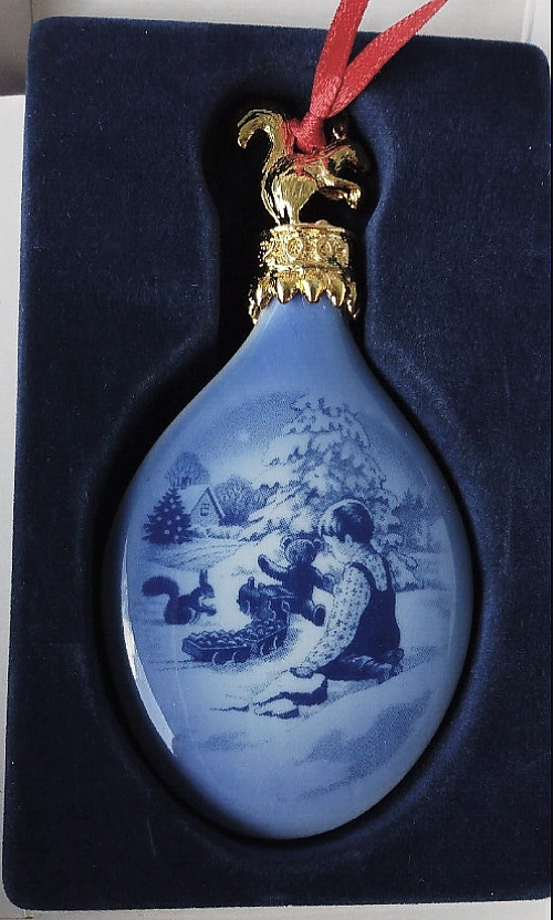 Bing & Grondahl 2001 Christmas Drop Ornament Porcelain Denmark With Box