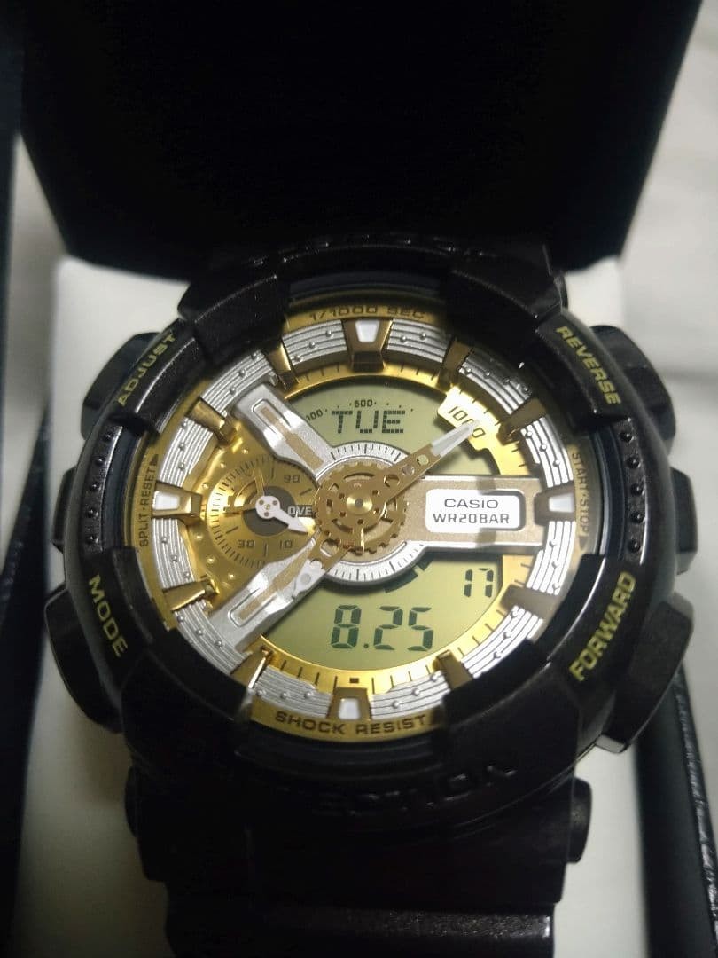 G-SHOCK GA-110CD Wristwatch Unisex