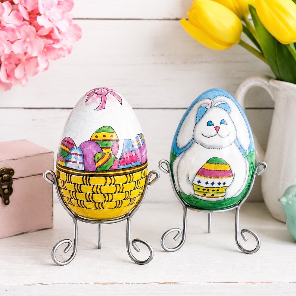 VTG Set of 2 LI BIEN Glass Eggs Hand Reverse Painted Easter Bunny 2000 Spring