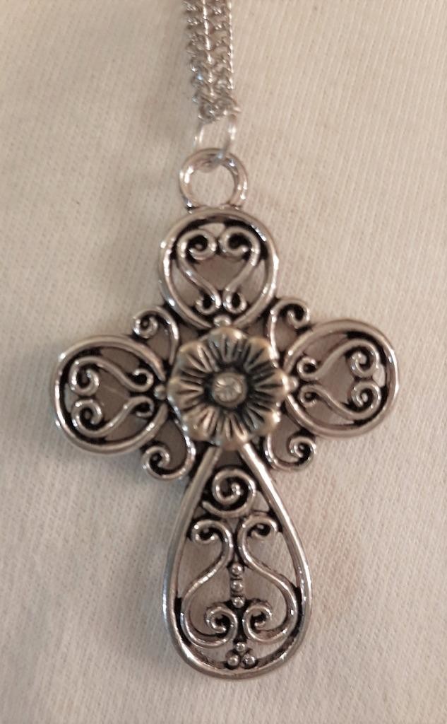 Lacy Openwork Rhinestone Fluted Floral Center Cross Silvertone Pendant Necklace