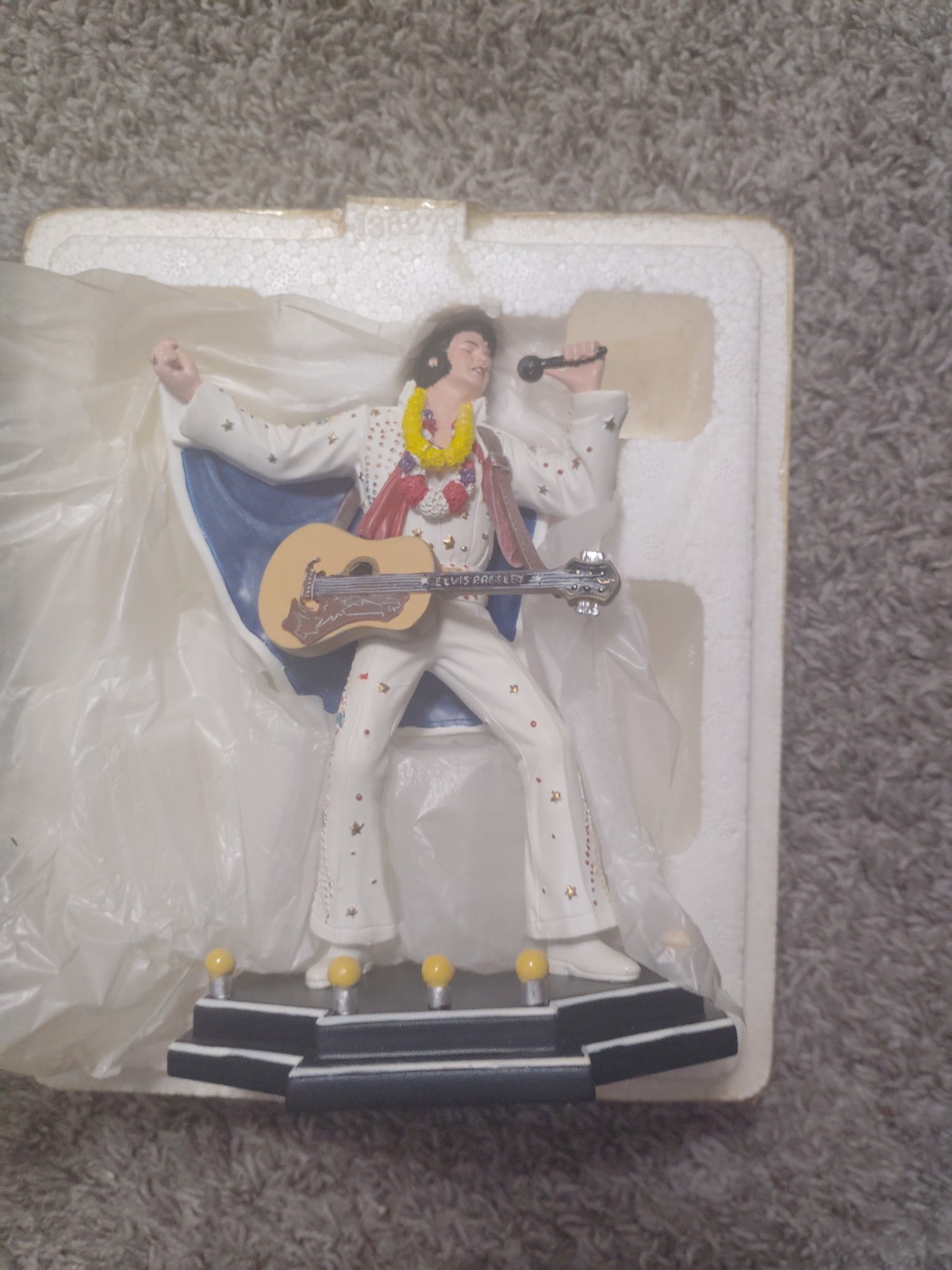 Elvis Presley Aloha From The King Figurine Rhodes Studios Bradford COA 0103