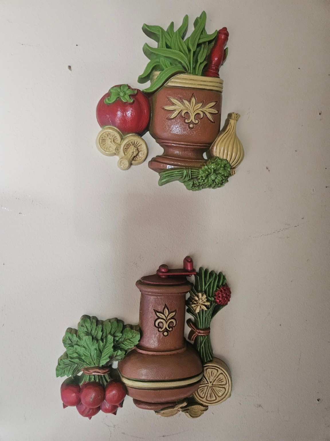 Vintage 1976 Dart Inc Kitchen Wall Plaques Set of 2 Italy French Country Herbs Vintage 1976 Dart Inc Kitchen Wall Plaques Set of 2 Italy French Country Herbs