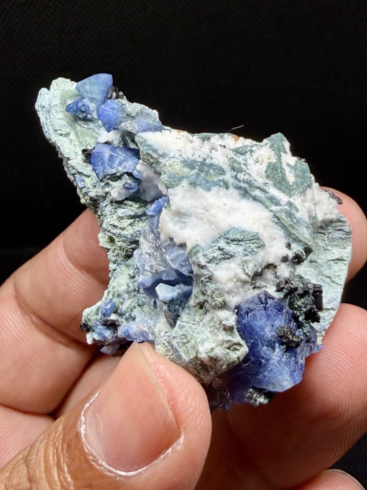 Natural Benitoite With Neptunite Specimen From San Benito County CA, 28.90gm Natural Benitoite With Neptunite Specimen From San Benito County CA, 28.90gm
