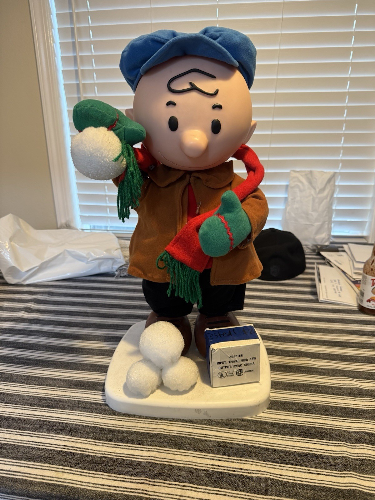 Vintage 1998 Santa's Best Animated Charlie Brown Throwing Snowballs NICE Vintage 1998 Santa's Best Animated Charlie Brown Throwing Snowballs NICE