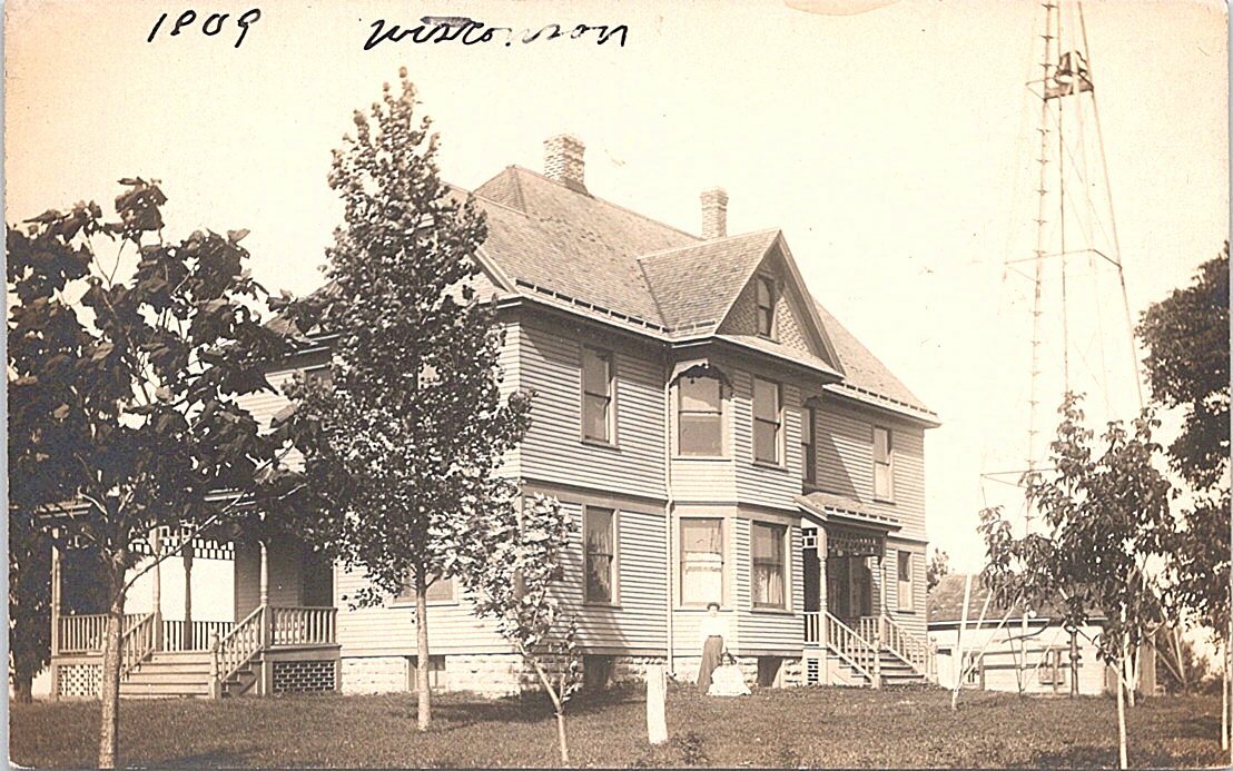 RPPC Ripon WI Town Scene Residence w/ Large Windmill in Yard 1909