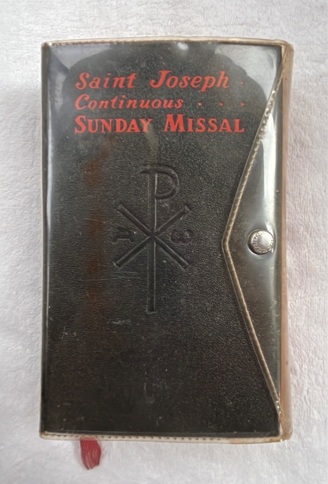 VINTAGE 1957-58 SAINT JOSEPH CONTINUOUS SUNDAY MISSAL BY CATHOLIC BOOK PUB. CO. 