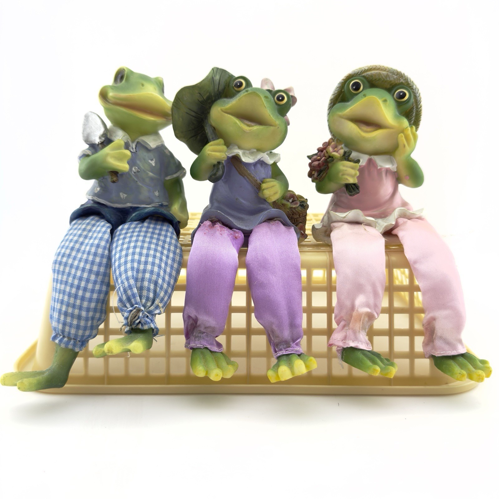 Yardworks Originals Anthropomorphic Shelf Sitter Frogs Set of 3