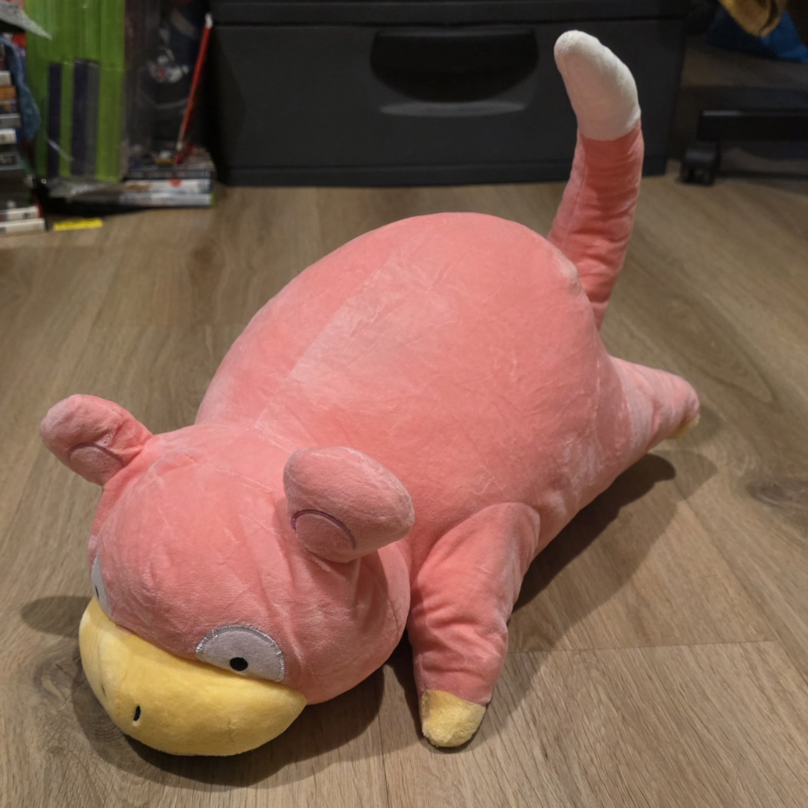 Pokémon San-ei Mochi-Fuwa Slowpoke Cushion 18