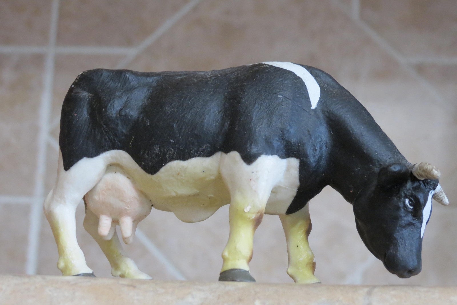 2003 Vintage Papo Holstein Grazing Cow Original Early Mold Intact Horns toy farm