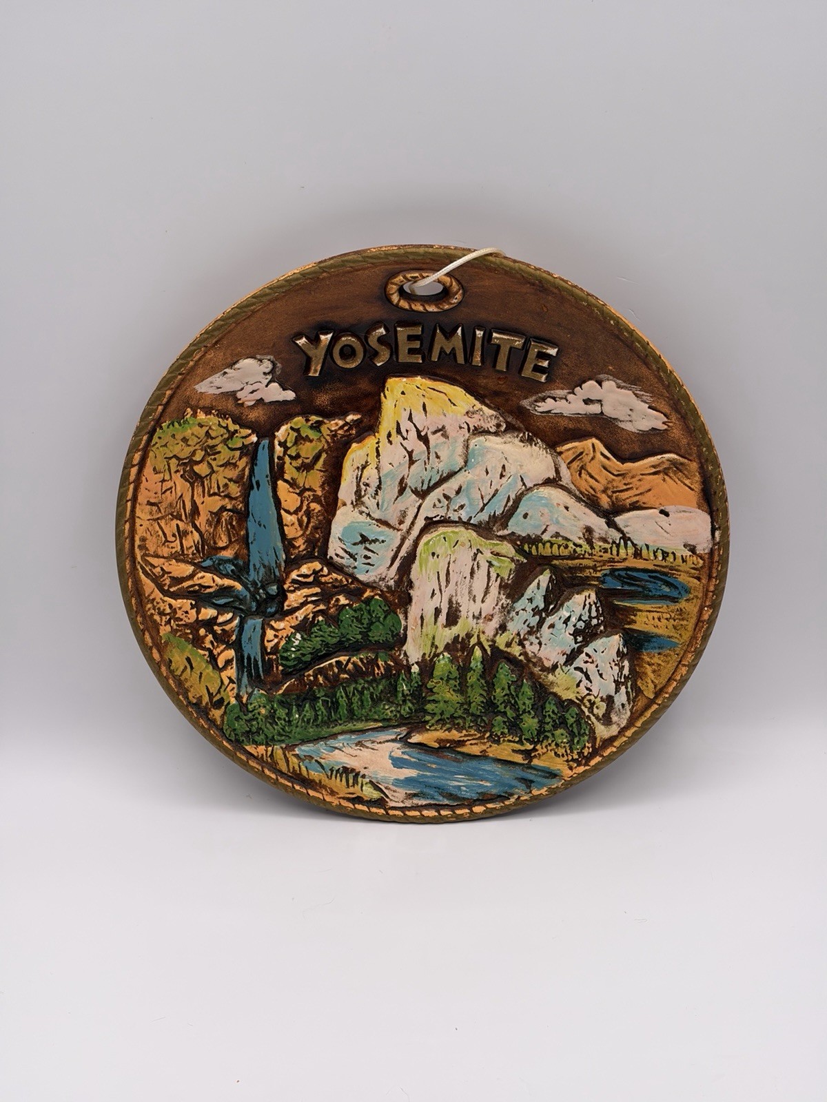 YOSEMITE, Ceramic SOUVENIR WALL PLAQUE / DISH [HAND PAINTED] JAPAN, #1960's yr. 