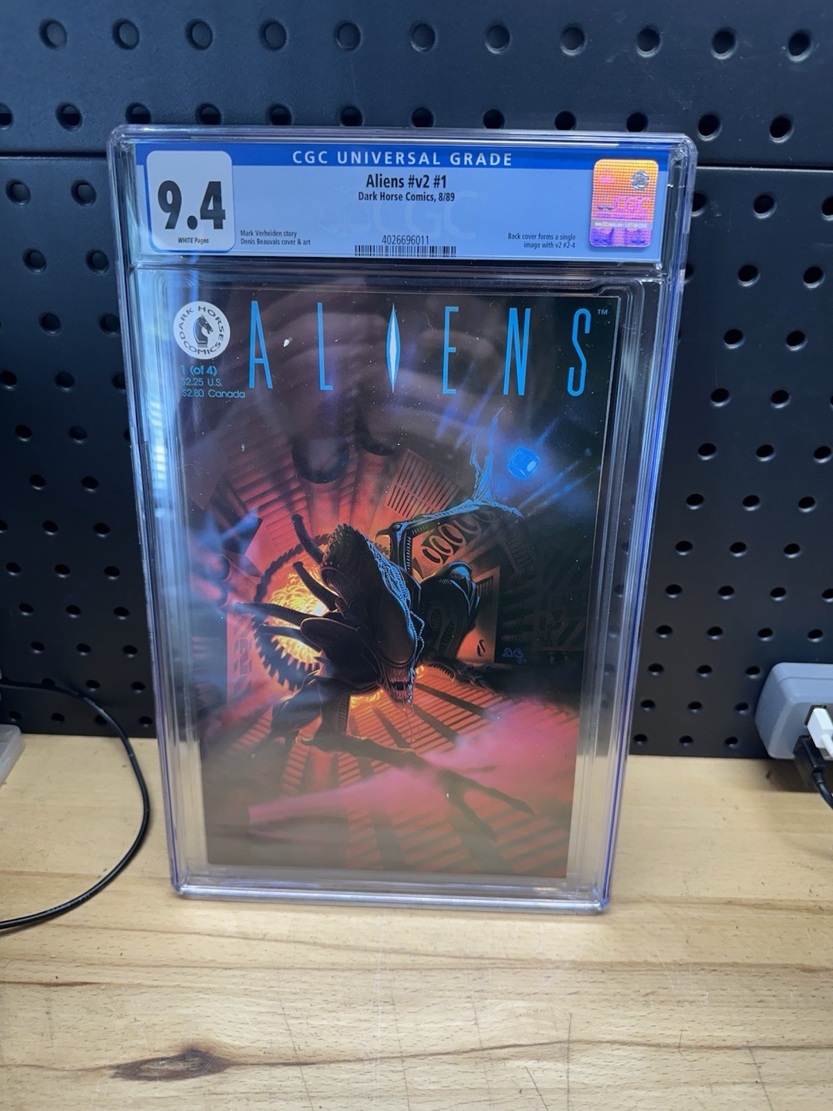Aliens v2 #1 CGC 9.4 Dark Horse Comics 1989