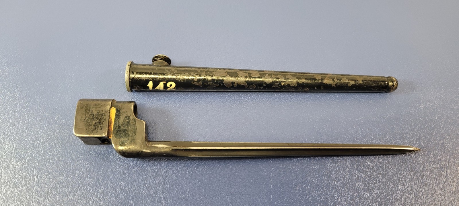 WWII British Lee-Enfield No 4 Mk 1 Cruciform Bayonet Singer Zinc Scabbard  T2062