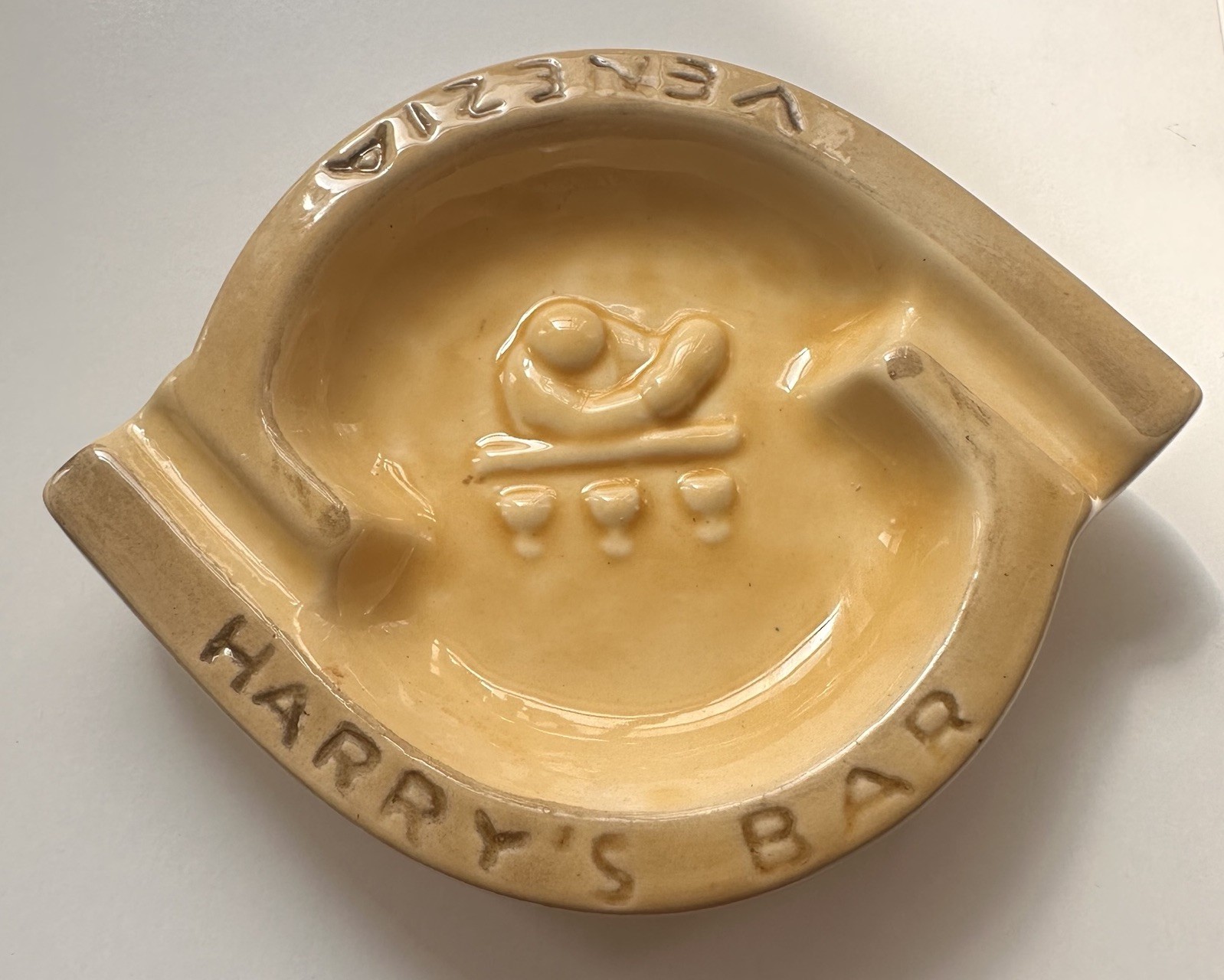 Harry’s Bar Venezia Venice, Italy MCM Yellow Ceramic Ashtray Signed 6.5