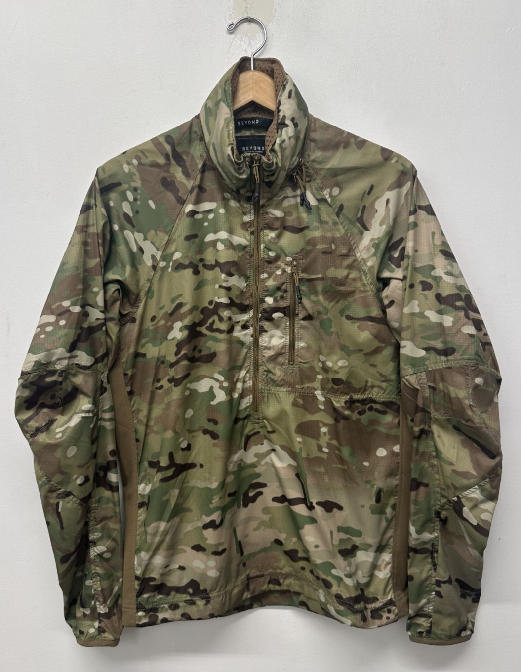 NOS Beyond Clothing Windshirt Multicam, Size Small, US Military, V-79 NOS Beyond Clothing Windshirt Multicam, Size Small, US Military, V-79