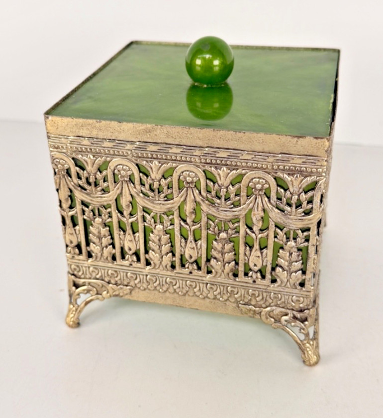 Vintage Green Lucite Footed Trinket Art Deco Vanity Filagree Box FANCY