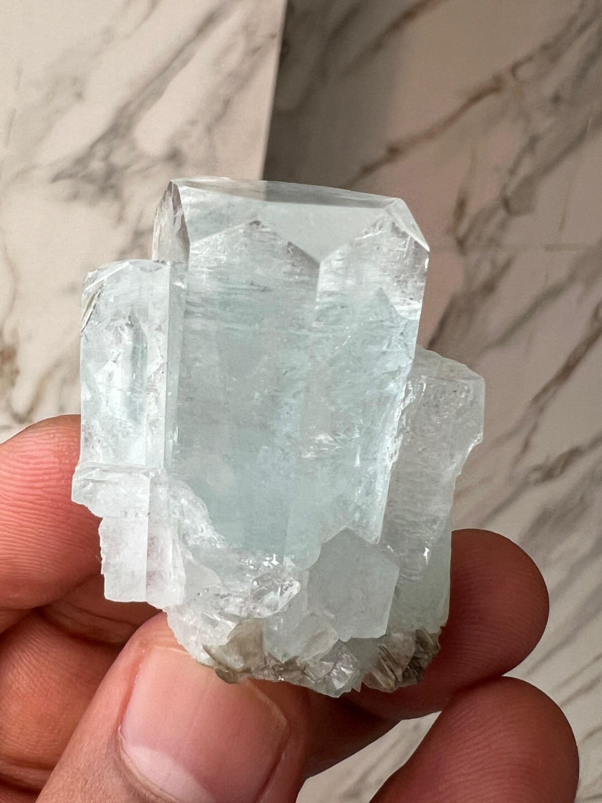 195 Carat Natural Aquamarine Crystal from Nagar Valley, Pakistan