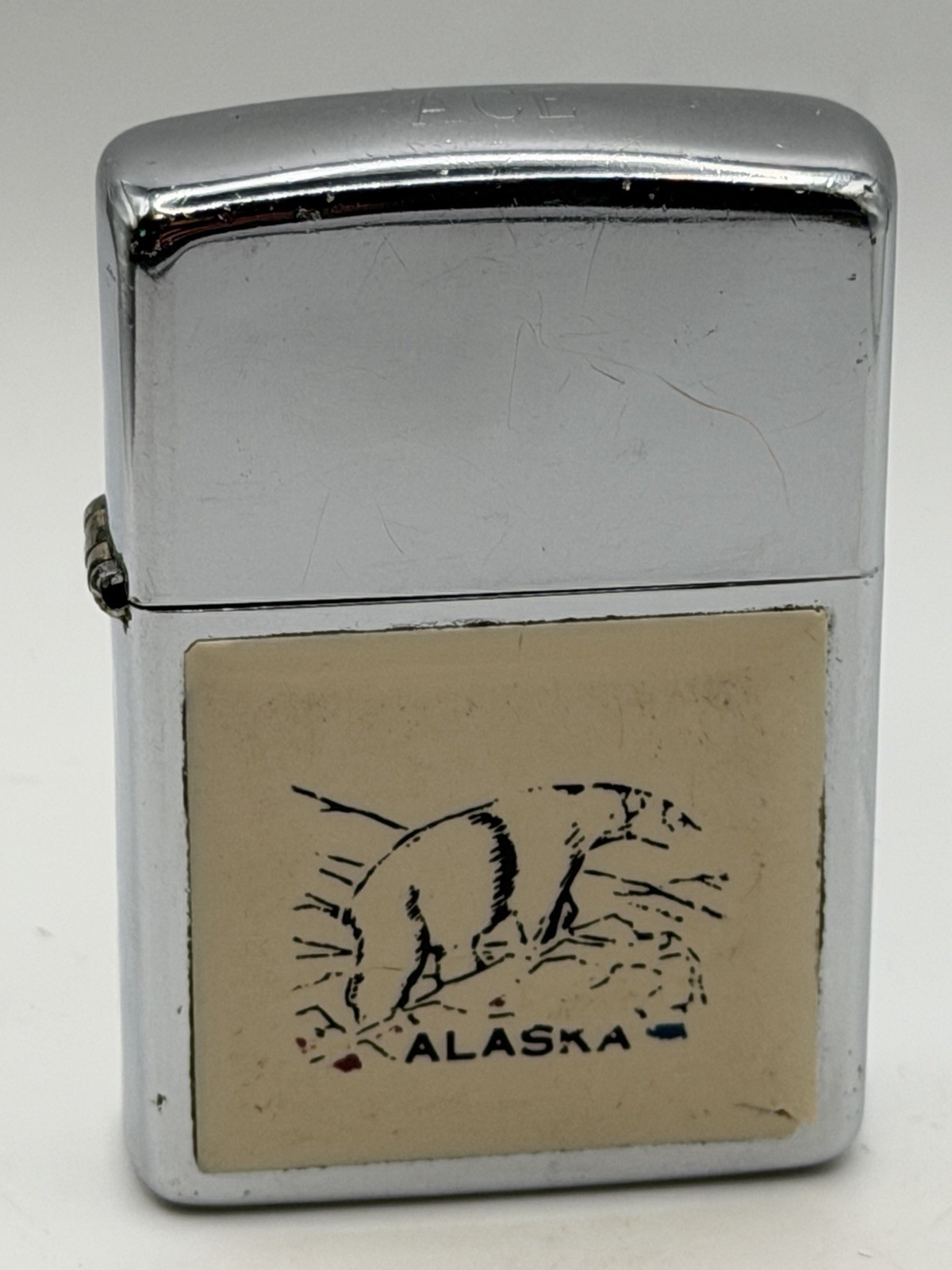 Alaska Polar Bear Scrimshaw Vintage 1989 High Polish Chrome Zippo Lighter